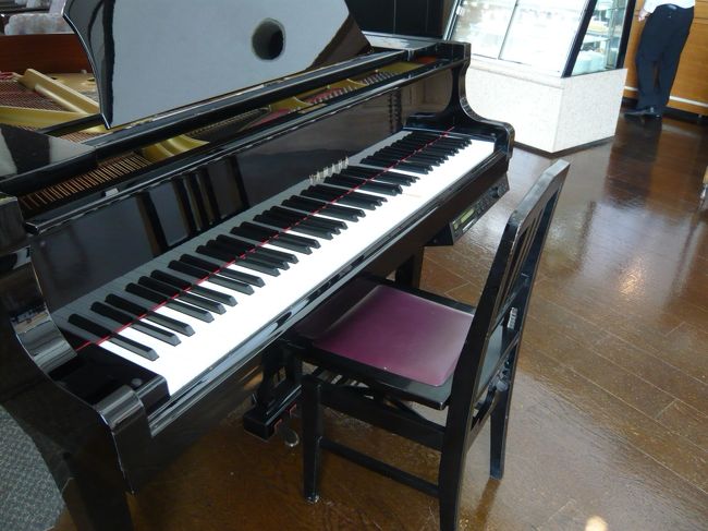 グランドピアノが自動演奏していた