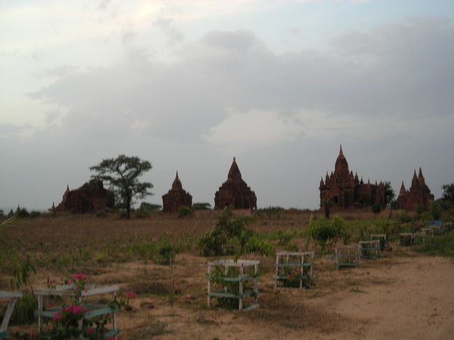 とにかくまぁ、飽きない！楽しい！遺跡だらけ！<br /><br />またのんびり来て遺跡をまわって、お昼寝して、だらだら過ごすのも素敵だなぁ。<br /><br />本当に良い場所でした！