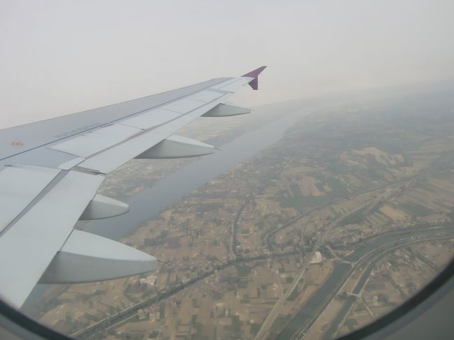 少しねつつ、下の景色が砂漠っぽくなってきた！！