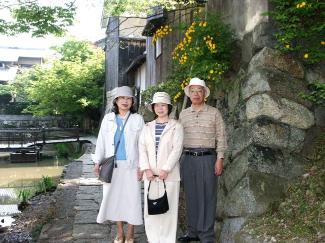 ➛時代劇の頃にタイムスリップ、記念写真を・・・。<br />➛八幡堀にて