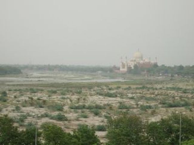 幽閉された王様は毎日この光景を見ていたんだなぁと思うと感慨深いものがありました・・・。