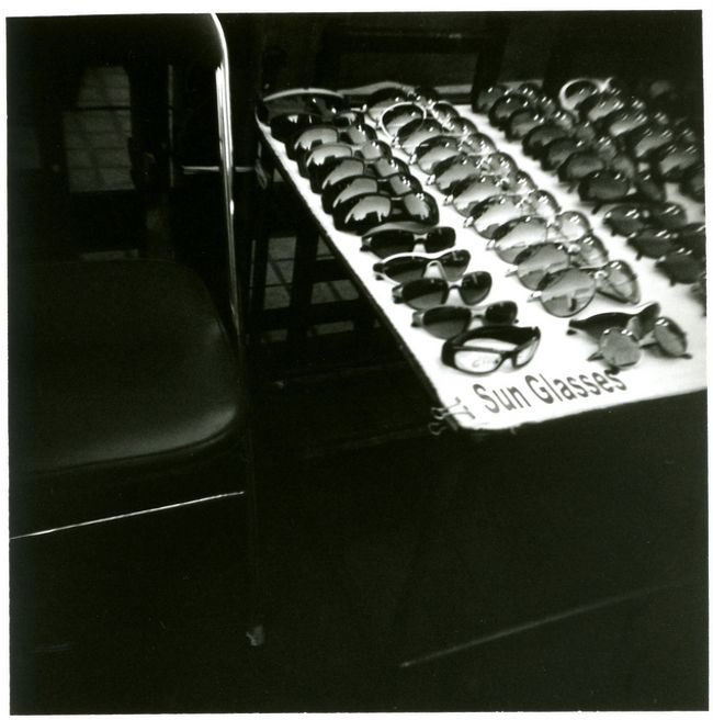 佐敦あたり<br /><br />＜HOLGA＞<br />フィルム:モノクロネガ