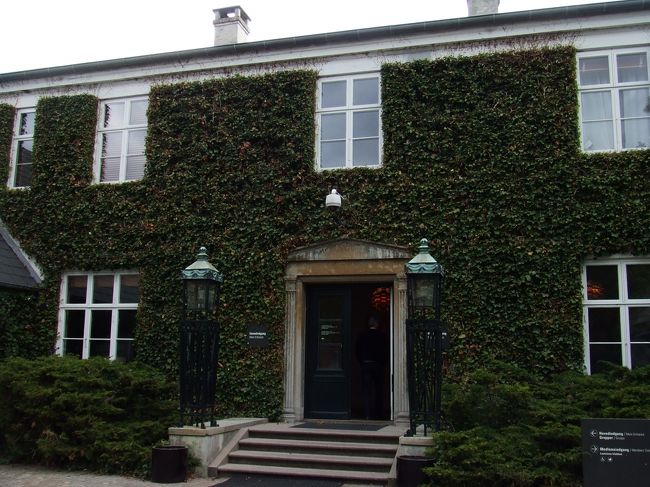 その後また電車に乗り、デンマークへ行く<br />きっかけとなった、ルイジアナ美術館へ。