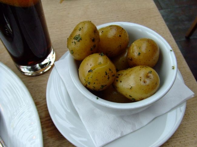 おいもとコーラ。<br />この旅では、狂ったようにコーラを飲みました。