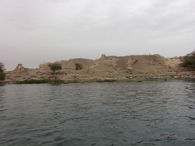 反対側には遺跡ぽいところ。