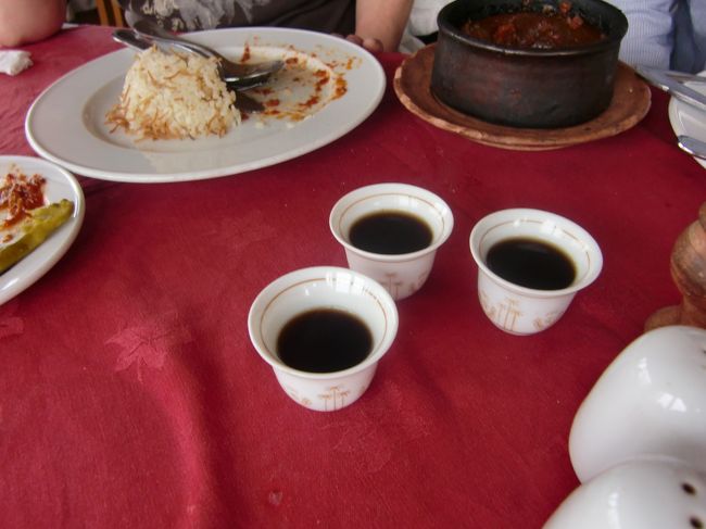 食後のコーヒーはヌビアコーヒーとか。<br /><br />味は、、、まあ変ってる。