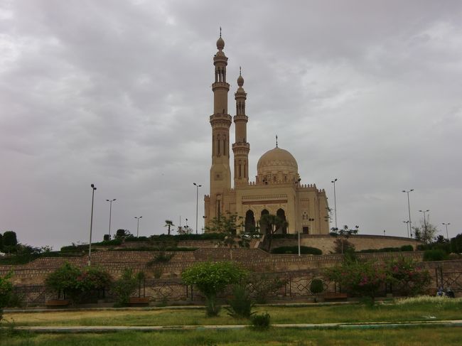 イスラム寺院なんかもありますよ。