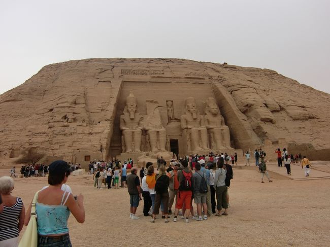 こりゃあすごい。<br /><br />今までみた遺跡のなかでも結構な迫力。<br />ベスト３には間違いなく入ります。