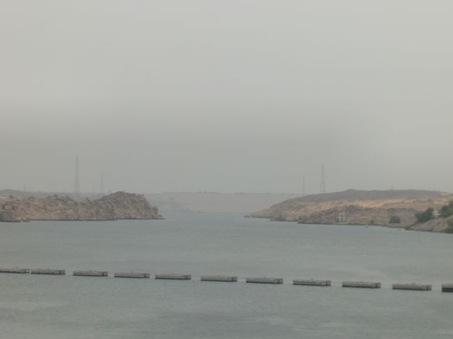 やっとアスワンダム近辺まで戻ってきました。