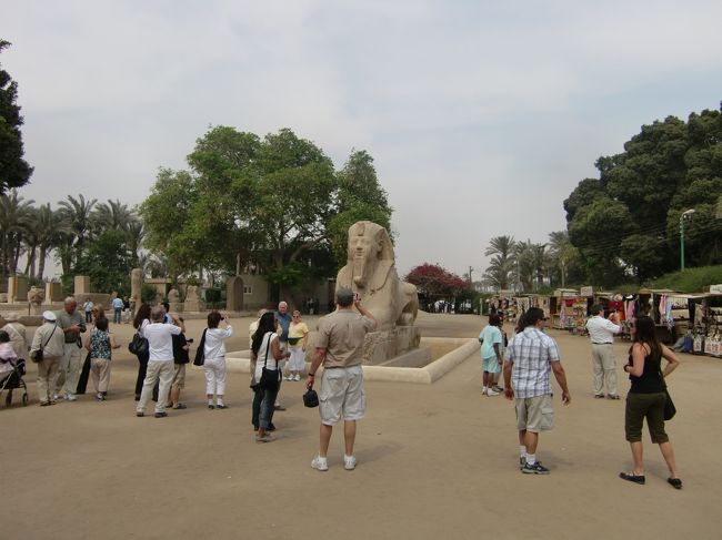 ここの目玉は、スフィンクス。<br /><br />この場所で見つかったそうだ。