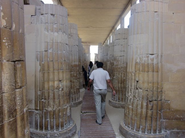 神殿なんかの柱も残ってます。