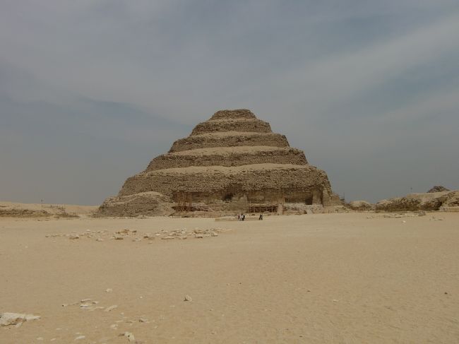 これがメインの階段ピラミッド。