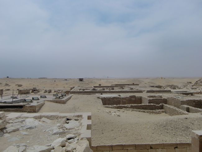 いろんな遺跡あとがあったり、