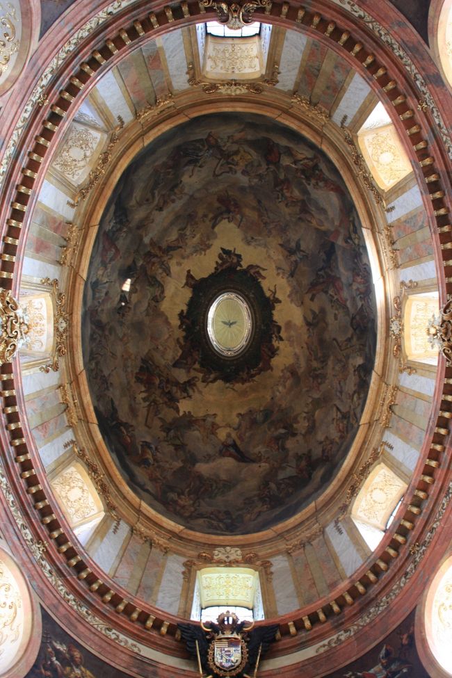 天井画<br /><br />ロットマイヤー作「聖母マリアの被昇天」。襲い掛かってくるような迫力。圧倒される。