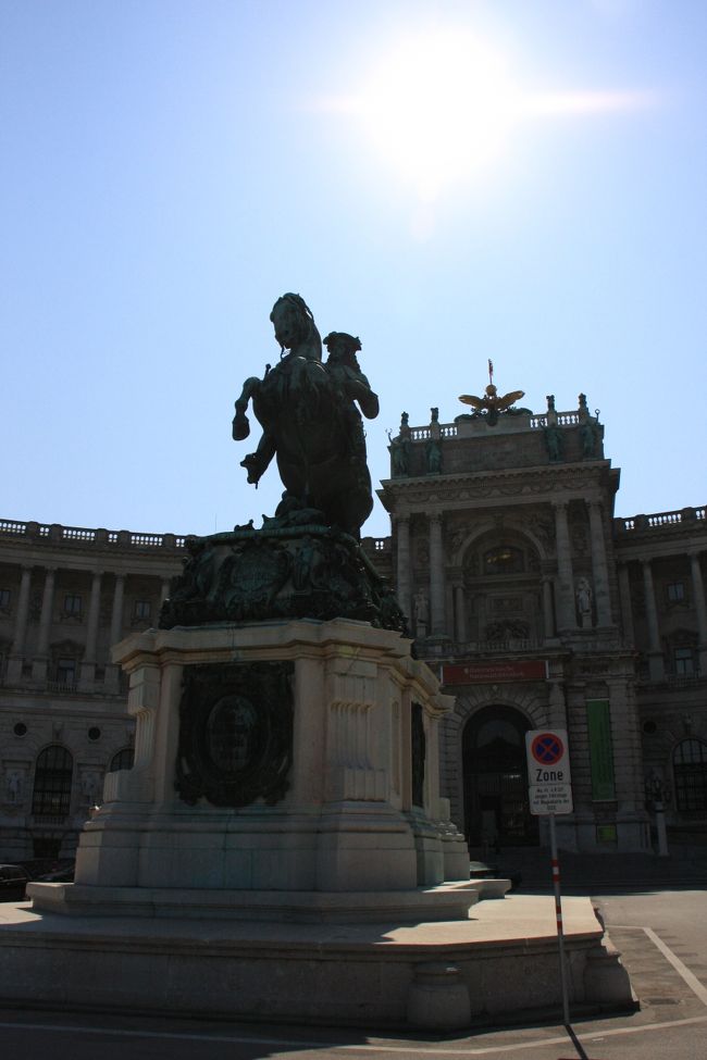 英雄広場オイゲン公像