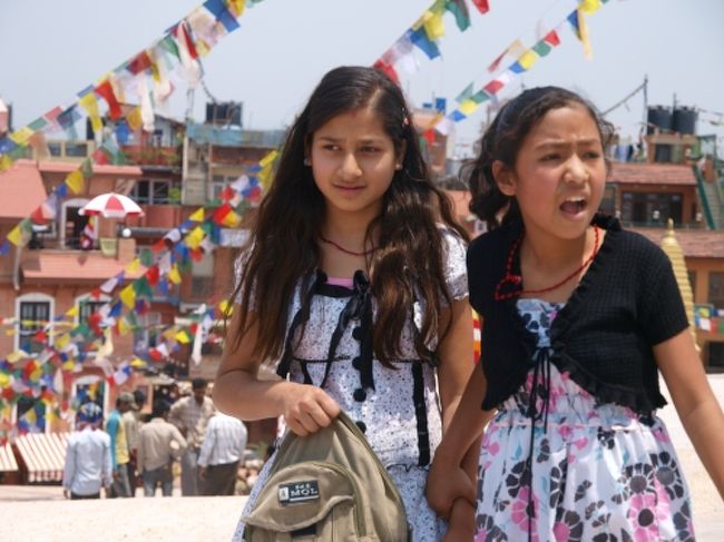 ネパール人はとってもシャイ。男女が並んで歩いてたら、付き合ってると思うらしい。とその前に男女交際とか結婚するまでないんだろうけど。なんか、そういう所は今まで知る機会がなかったから衝撃的だった。<br />いい年越えて言うけど、私もネパール式の価値観で生きたいなー。ある意味モラルがあっていいよね。