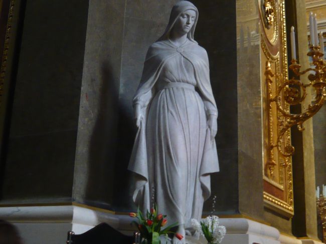 　マリア様のお出迎え。