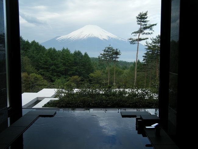 ２日目の朝<br />お風呂からの富士山<br />あまりの素晴らしさに６時前から２時間近く入浴