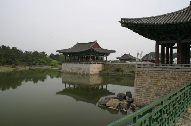 同じく雁鴨池の風景。