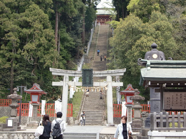 仙台についてすぐ、塩釜へ移動。<br />塩釜神社の入り口。