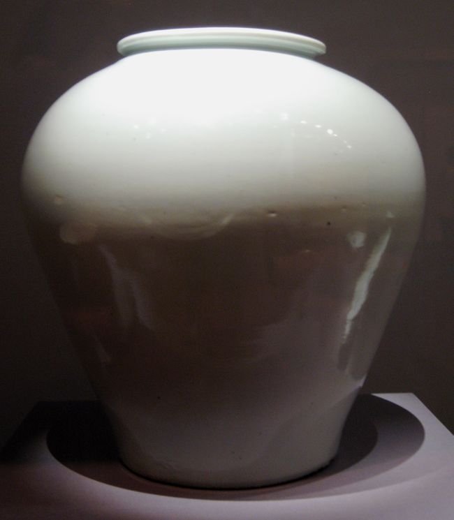 『2009春、韓国紀行19(35/37：補遺2)：国立中央博物館(5/7)、三国・高麗・朝鮮時代陶磁器、粉青沙器、白磁、青磁』ソウル(韓国)の