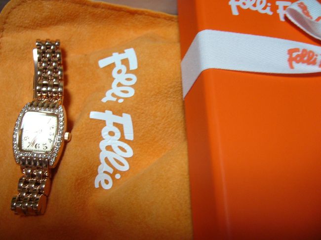 免税店をぶらぶらしていたら<br />大好きなフォリフォリ発見。<br />ウォンが残っていたので<br />衝動買いしてしまいました・・・