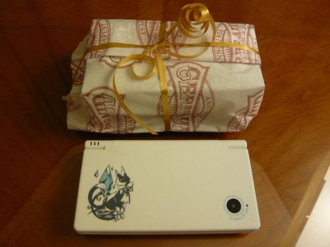 　さっきのお散歩で買ってきておいたのでーす。<br />　ジェルボーのケーキ。<br />　なんと、ケーキをテイクアウトすると半額。<br />　710フォリントが305フォリント！150円くらい？