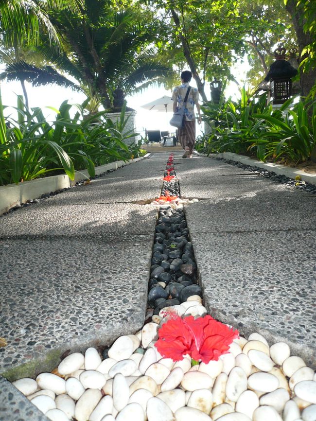 旅行3日目<br /><br />ホテル敷地内をじゃらんじゃらん。