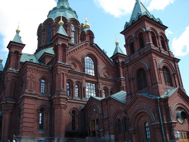 ヘルシンキ　ウスペンスキー寺院<br /><br />時代を代表する建築です。