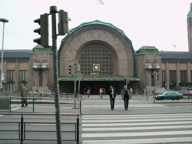 ここから電車に乗って「ムーミン博物館」を目指します。