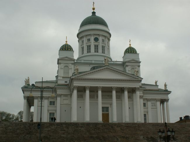 「ヘルシンキ大聖堂」です。<br />天気が良ければねぇ・・・・