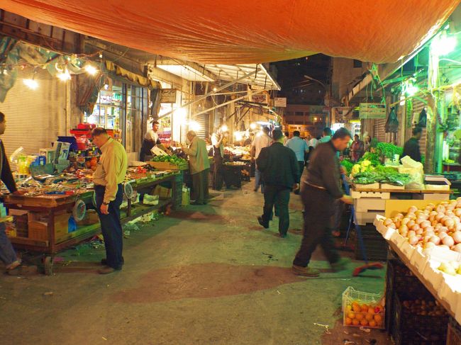 キングフセイン横のスーク