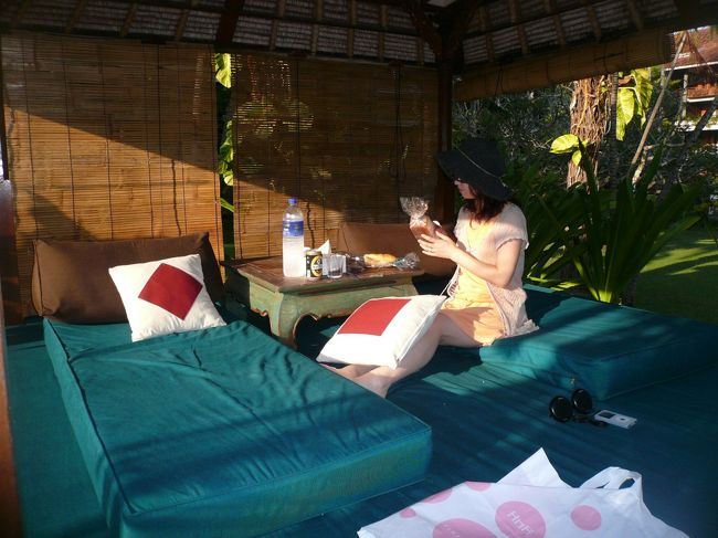 <br />今朝はここで朝ごはんを食べました。<br /><br /><br /><br /><br /><br /><br /><br /><br />←ipodからは昨日録音したケチャが流れています。