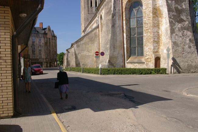 ツェーシスは、歴史のある古い町。時間がゆっくり流れて行く。