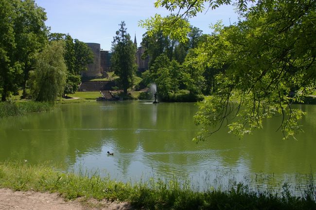 なんて美しくのんびりとした町なのだろう。今回の旅行での一番のお気に入りの町になってしまった。まだ訪れる観光客も少なく、観光客ズレした空気がない。<br />人もとても穏やかでフレンドリー。<br />歴史のある町だから、そのうち観光客も増えて来ることだろう。来て良かった。