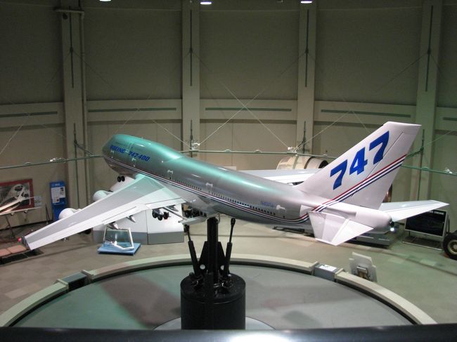 デルタ航空 BOEING 凛々しく 747-400 SCALE1:200 模型 デルタ航空 BOEING 凛々しく 747-400 SCALE1:200 模型