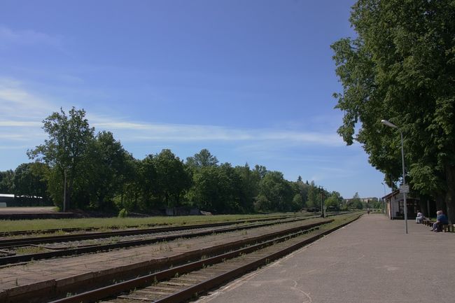 線路を横断して行くのが、宿から町の中心部までの近道。
