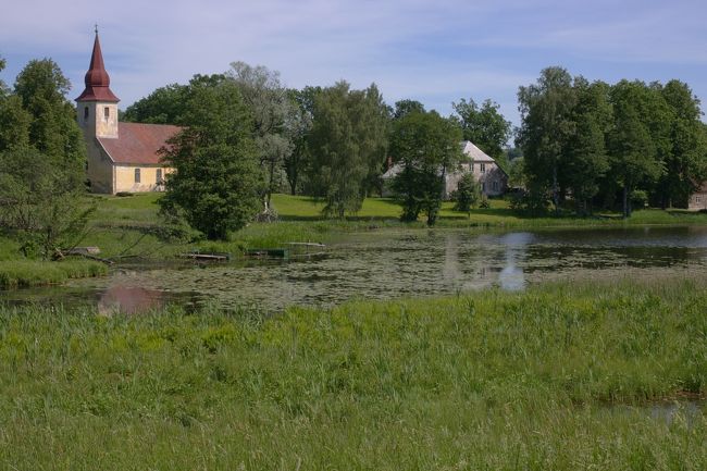 なんて美しい村なのだろう。こんな美しい農村の風景が、今の時代にまだ残っていたんだね。涙が出た。