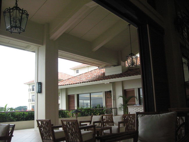 ブセナのロビーから。<br /><br />青い海が一面に広がっています♪<br />早く受付を済ませてビーチに直行です。　