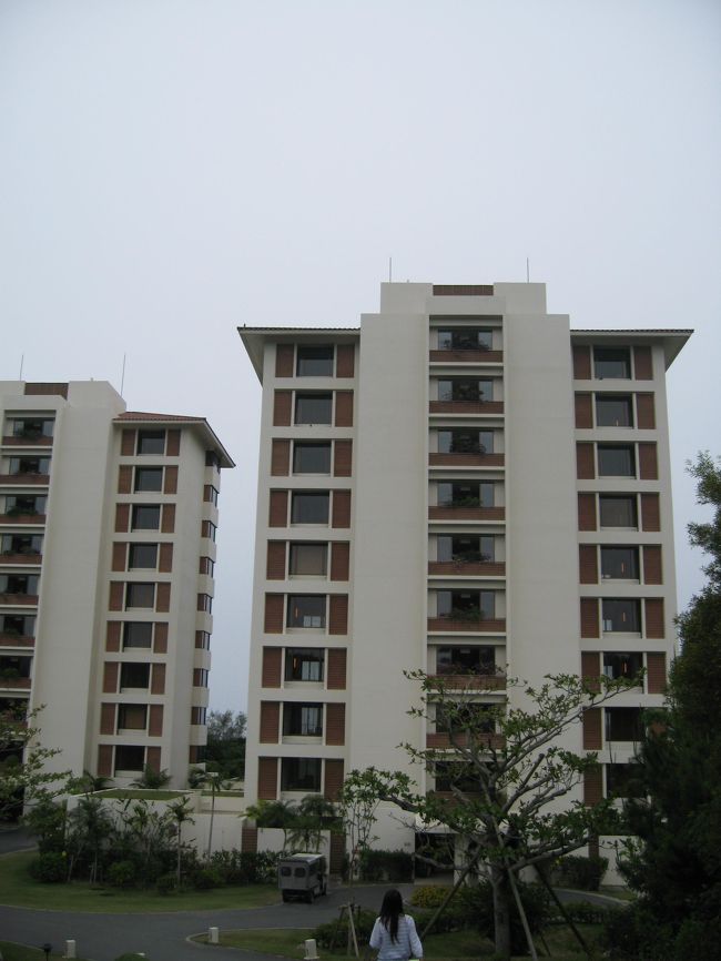 これが宿泊棟のツインタワーズです！！<br /><br />２棟がそびえたっています。