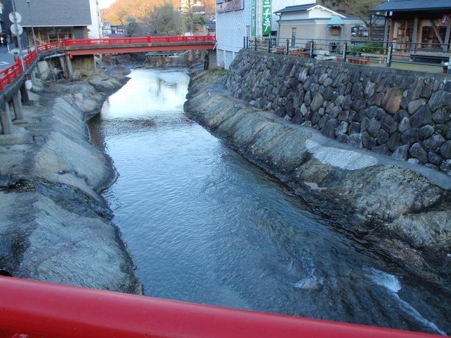 この時は独鈷の湯は改装？修繕？していました