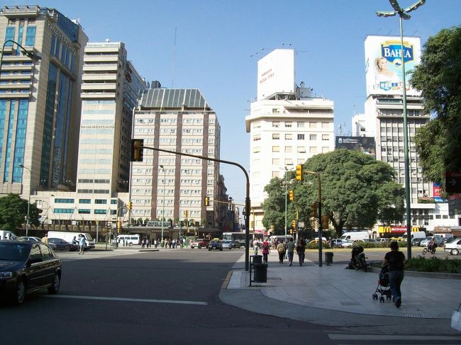 7月9日通り<br /><br />LAN航空の営業所でリコンファーム。<br />