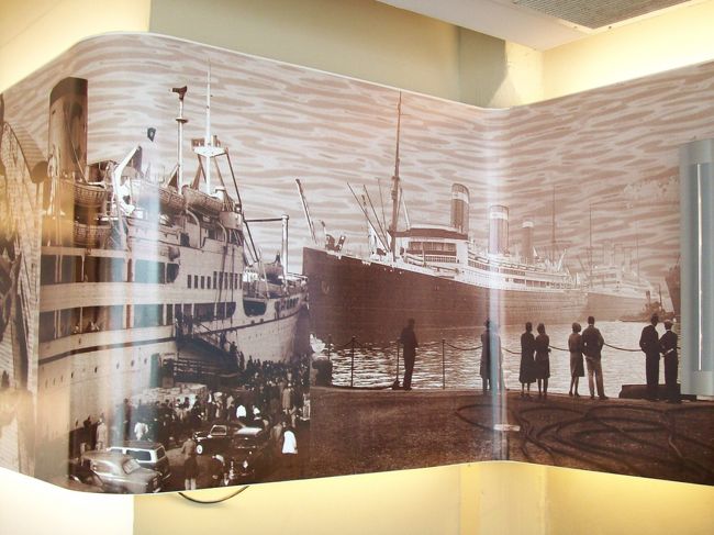 乗客待合室にあった、ブエノスアイレス港の古い写真<br /><br />100年ほど前の情景でしょうか。。<br />