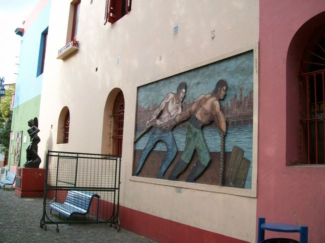 ボカ地区「カミニート」の作品群