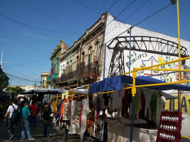 みやげ物屋さんの一角もあり