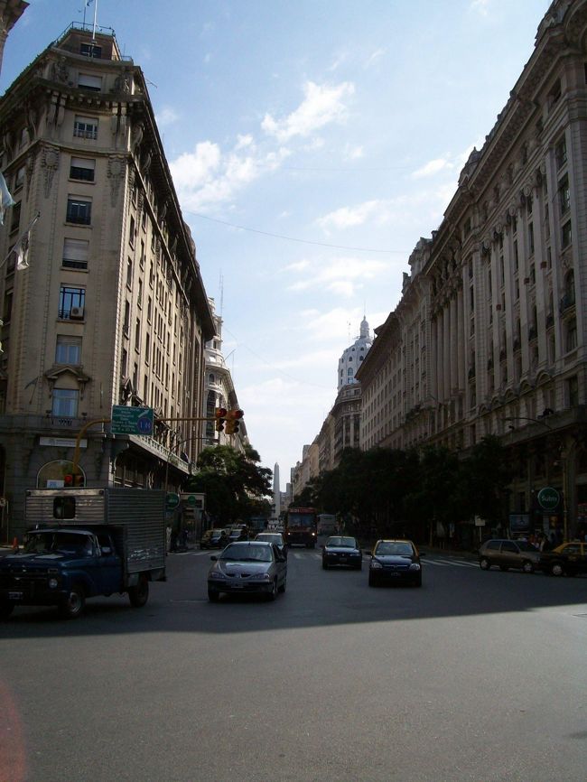 こちらは、（多分）北西への斜めの通り（通りの名は？）