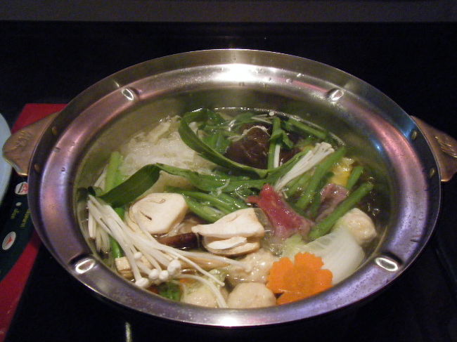 グツグツ、しばし待つ。