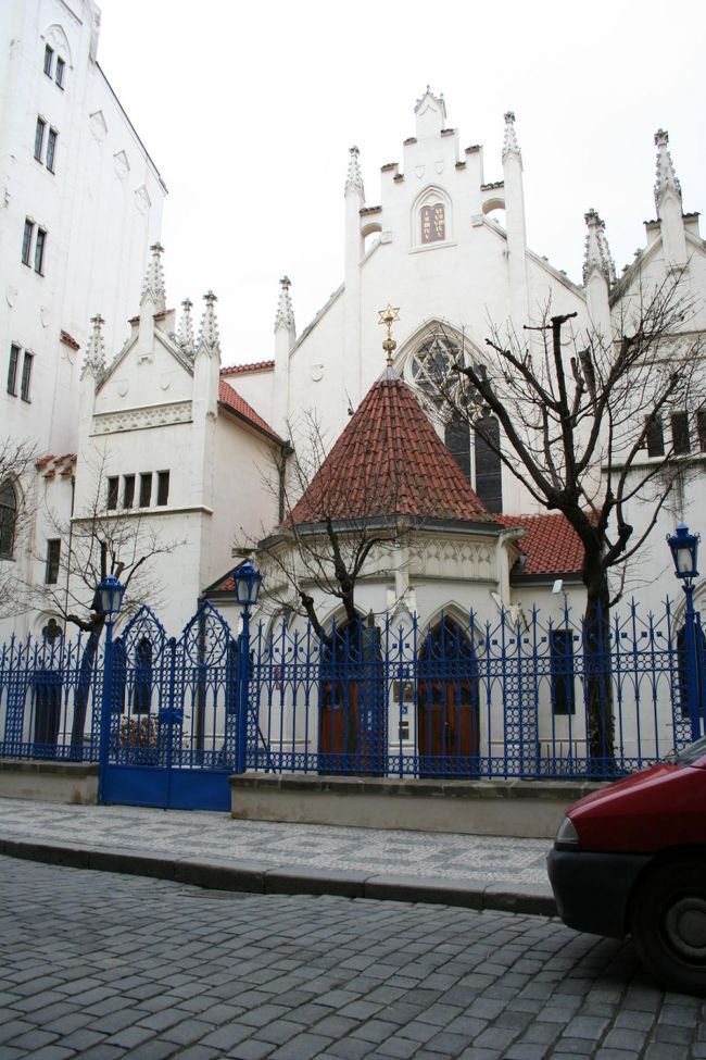 広場に行く途中に通りかかったシナゴーク。<br />シナゴークに関してはいつも行きたいのに<br />時間が無くて行けないことが多いです。