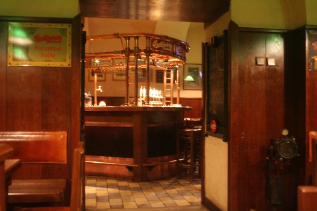 ウ・メドヴィク到着。