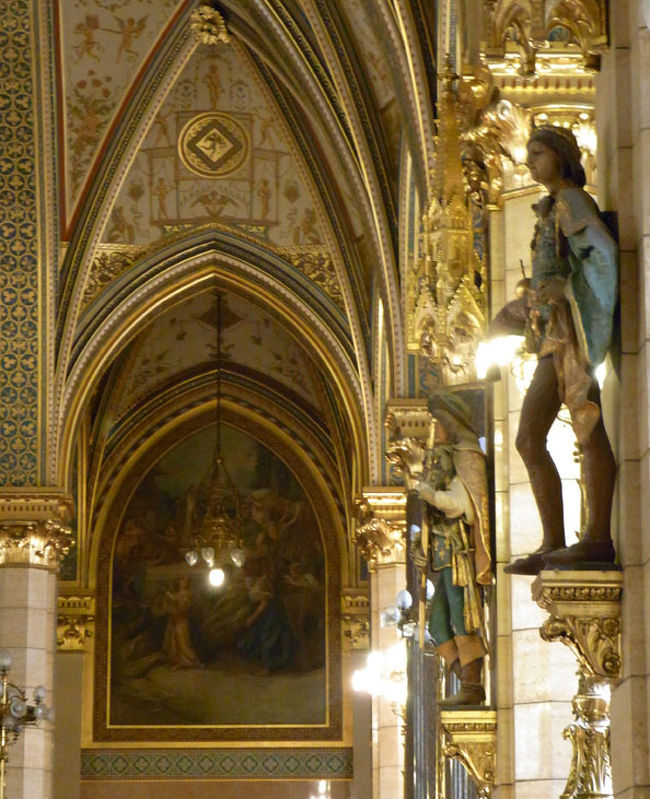 国会議事堂内の回廊　ゴージャス。<br />